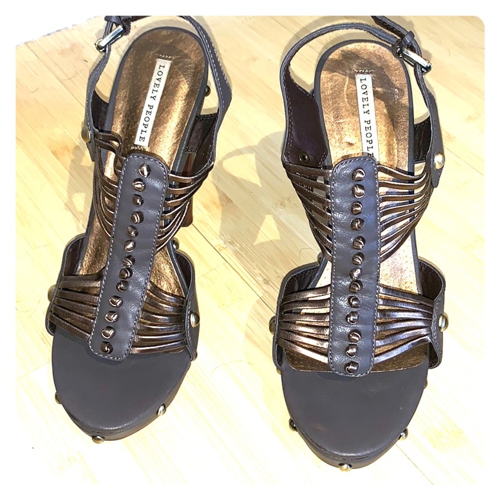 High heel shoes